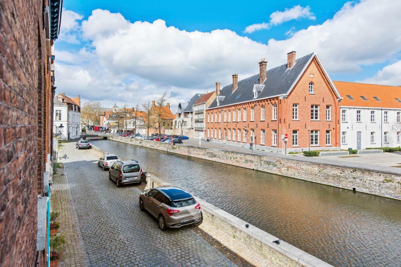 Charming Place Along The Canals In Bruges Lägenhet Exteriör bild